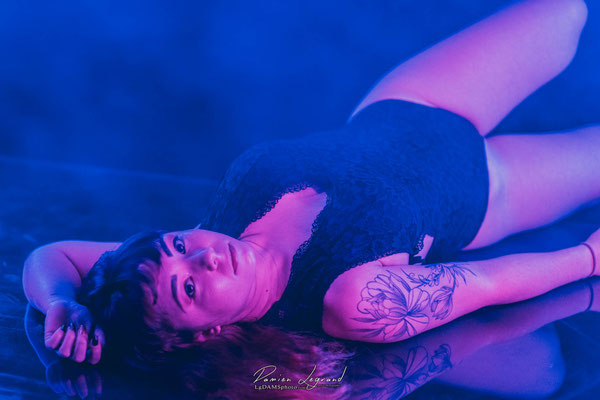 Shooting "Smoke & Color" avec Barbara par Damien LEGRAND photographe à Cognac en Charente, Nouvelle-aquitaine