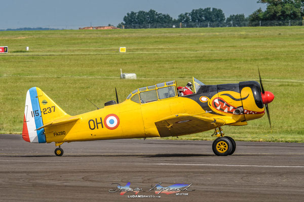 T-6G Texan aux couleurs de l'Armée de l'Air piloté par Mr Jack Krine / F-AZBQ