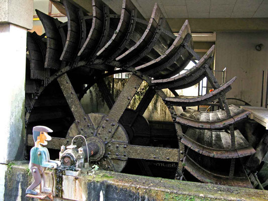 © Traudi - Wasserrad - Die Wasserräder am Kesselwasen stellen ein bedeutendes Zeugnis für die Geschichte der Industrialisierung Esslingen dar. 