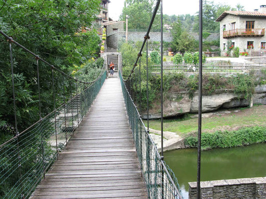 © Traudi  -  Hängebrücke in Rupit, Katalonien