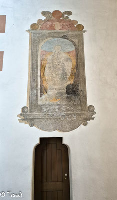Hier ist schwach sichtbar Maria auf der Mondsichel mit dem Kind dargestellt.