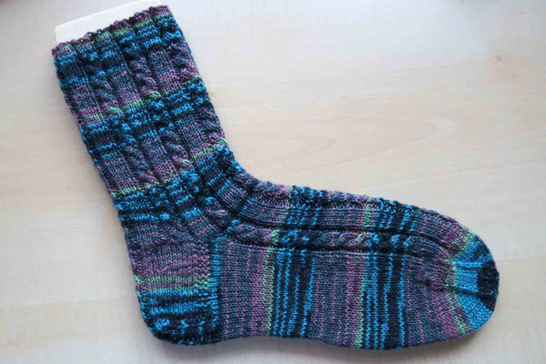 © Traudi - Dezember 2015  -  Seit langem wieder mal ein Socken gestrickt