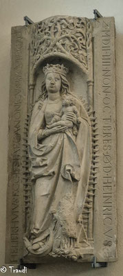 Epitaph des Chorherrn Heinrich Heller († 1502) mit Maria als Himmelskönigin