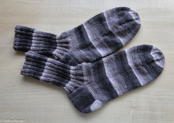 März 2026 - Socken "Waschbär" - für H.