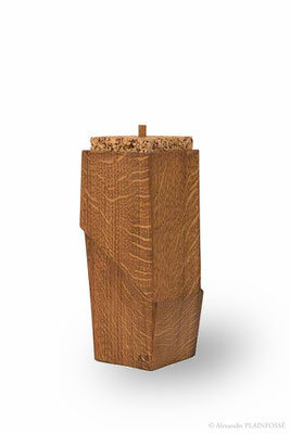 Coffret en chêne teinté et liège.