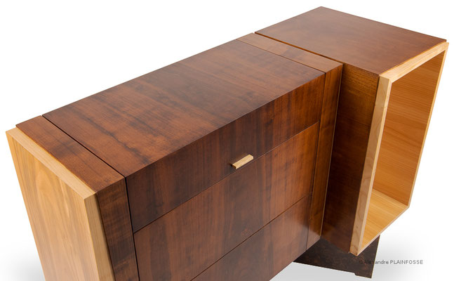 Meuble de rangement, merisier et acier.