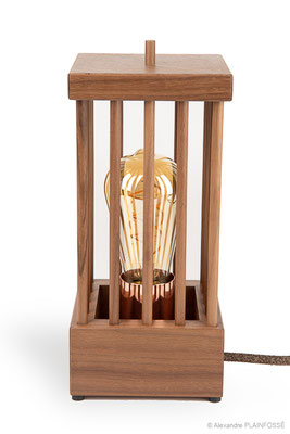 Lampe, noyer et cuivre.