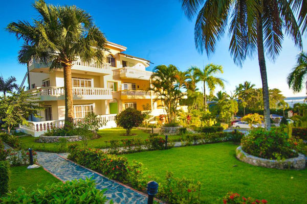VACATION WITH INTIMATE SERVICES