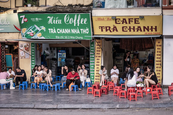 Streets of Hanoi - Vietnam © Jurjen Veerman