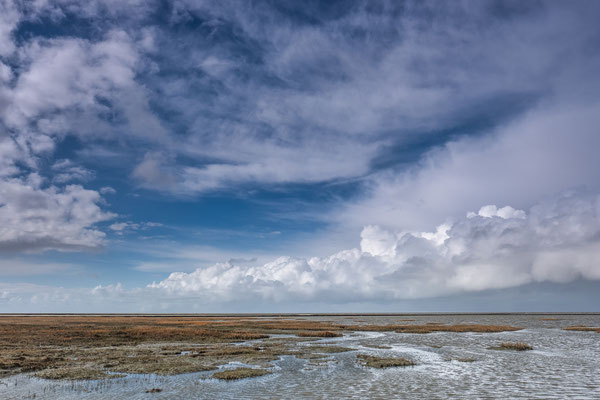 Spectaculaire Hollandse wolkenlucht boven het Wad bij Westernieland © Jurjen Veerman