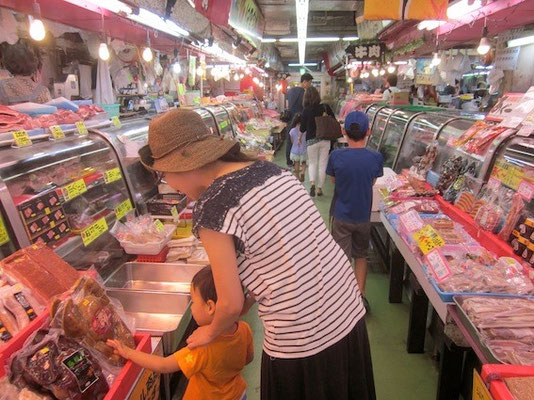 牧志公設市場