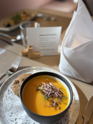 Sojafladen & Karottensuppe