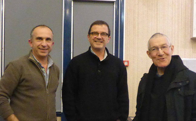 Michel AMULET (école "Joyeux Béarn"), Erik PILLET (communauté de l'Arche) et père JOËL (père-abbé de Tounay)