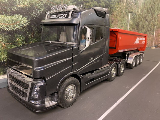 Volvo NH16 750