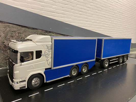 Scania met aanhanger Verkocht