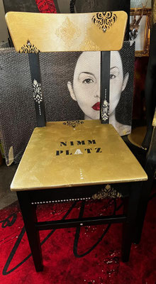 ART. NR.: 23/990/23 "Nimm Platz" Goldliquid m.Glaskristallen I Preis auf Anfrage