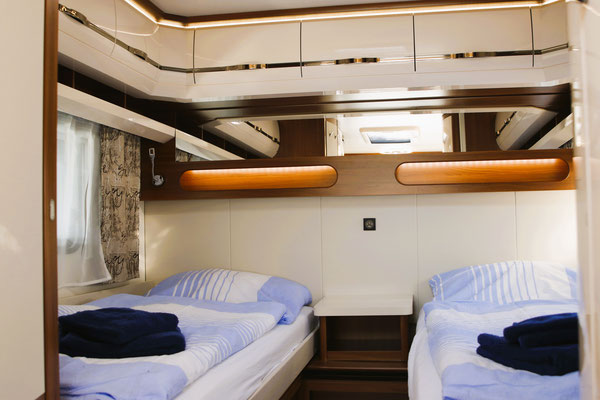Einzelbetten im Hobby Wohnwagen (können zum Doppelbett umgebaut werden)