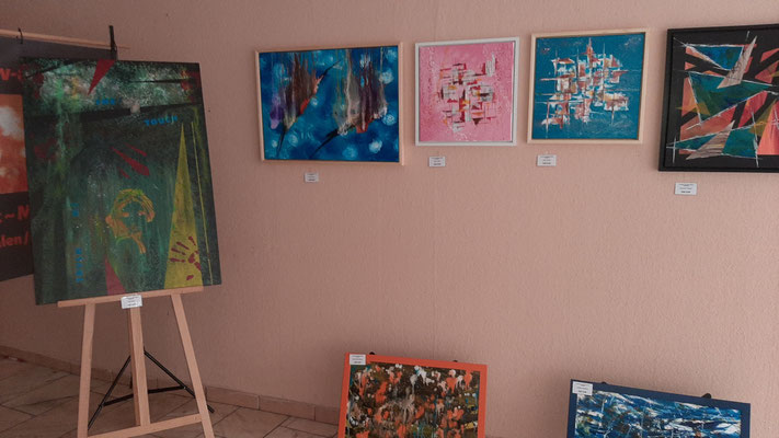 Kunst-Ausstellung beim Kalten Markt 2024 in Ellwangen, Acryl- und Aquarellwerke von Mario Vetter