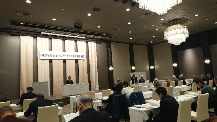 総会の様子