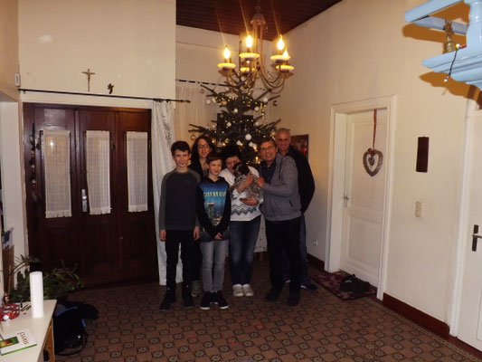 Alano´s neue Familie - bei der er es sehr sehr gut haben wird.
