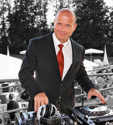Erik T DJ Afterparty