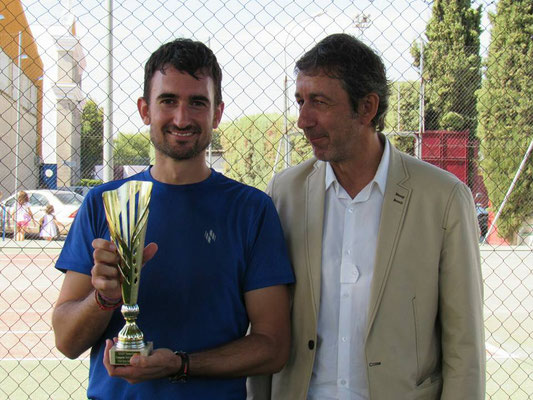 Raúl Moreno campeón individual junto con Paco Plaza, concejal de Deportes
