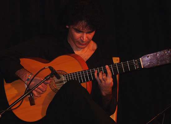 Bino Dola, live in Burbach im März 2009