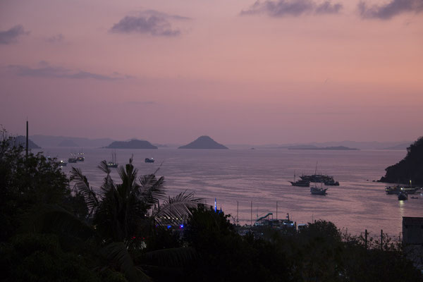 Labuan Bajo - genieten van de zonsondergang