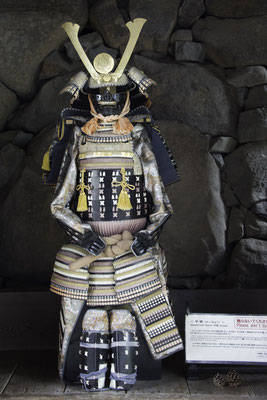 Matsumoto kasteel harnas (replica)