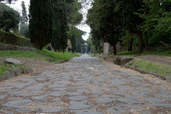 Via Appia gezien en overheen gefietst