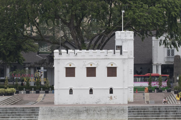 Kuching - square tower