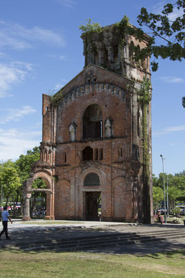 Nha Tha Long Hung - restant van de oude kerk