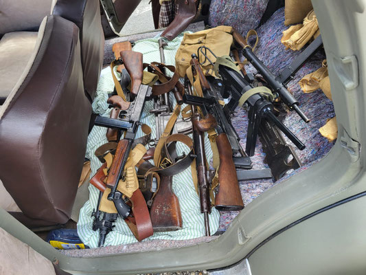 Cache d'armes, traction FFI