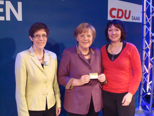 Bundeskanzlerin,  Angela Merkel mit CDU Generalsekretärin, Annegret Kramp-Karrenbauer