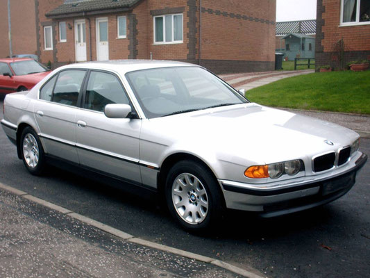 BMW 7er (E38)