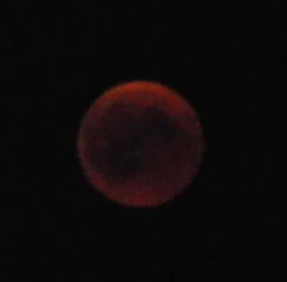 Blutmond einer totalen Mondfinsternis am 27. Juli 2018.