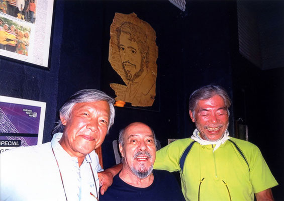 彼とＹ氏・・壁の絵は彼が描いた若き日のセルジオメンデス