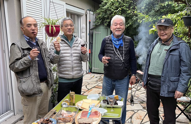 皆さんにはサプライズのBBQ