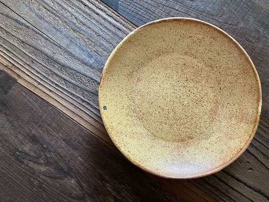 ◯わら灰　丸深大皿（24×4.5cm）