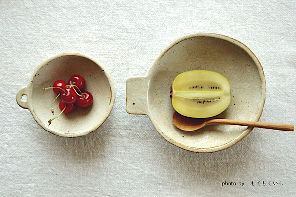 粉引　◯手つき小鉢・手つき浅鉢（10×3.5cm・14(持ち手含まず）×4cm）