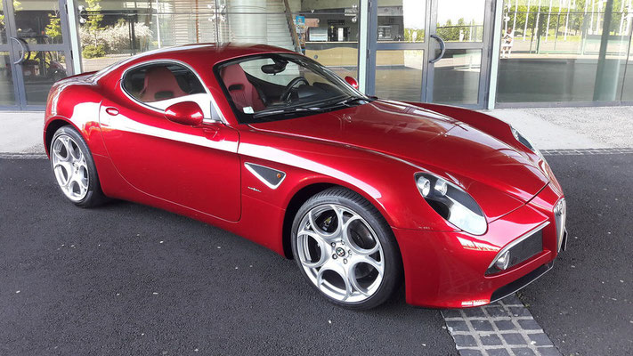 Alfa Romeo 8C