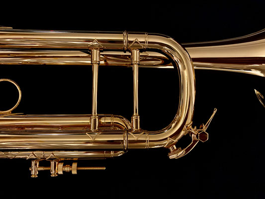 VINCENT BACH STRADIVARIUS VINCENT BACH STRADIVARIUS