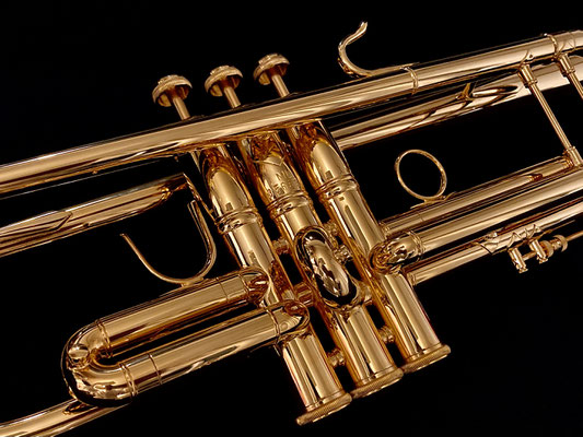 VINCENT BACH STRADIVARIUS VINCENT BACH STRADIVARIUS