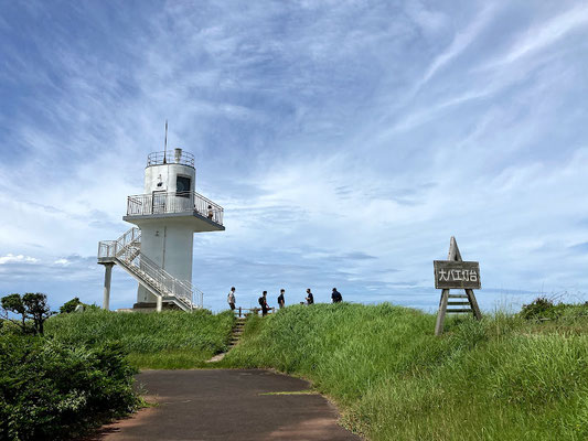 「大バエ灯台」蝿ではなく、海に突き出た岩礁を指す方言だそう（生月島）