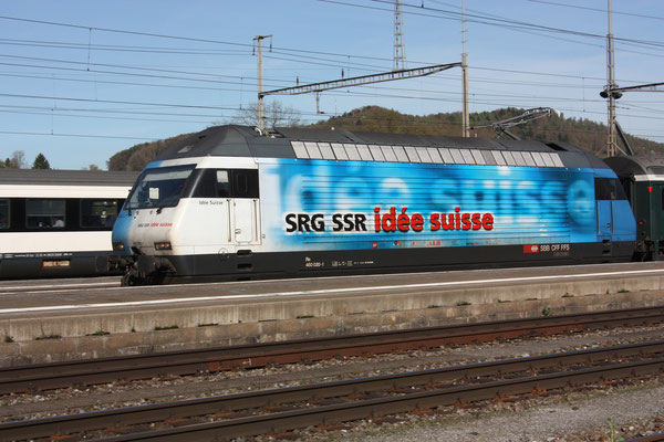 Re 460 020-1 „SRG SSR idée suisse“, Killwangen, 06.04.2011 (©pannerrail.com)