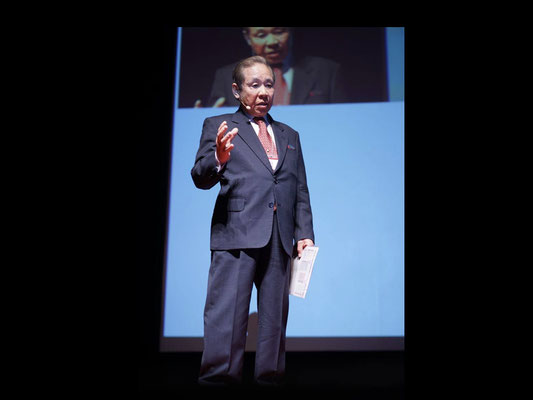 9:40 Masahiro Kuwata Keynote Speech << Trends in Dentistry in the World >>