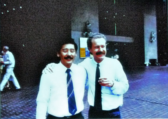 The interview concluded, and this appears to be a commemorative photo of the two as they parted ways.