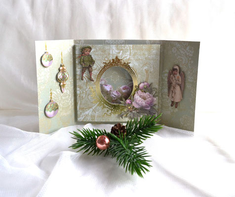 Weihnachtskarte (Nr. LB 3) Motiv "Mädchen und Christbaumkugeln"