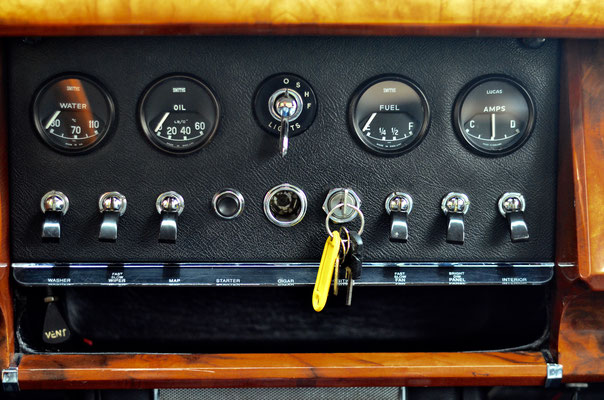 Instrumentarium Interieur Jaguar Mark 2  3.8 liter uit  1966