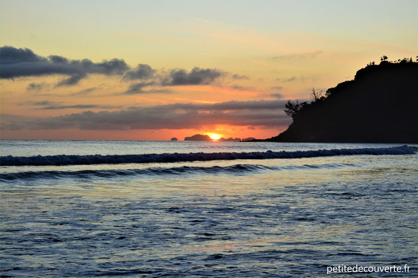 Sunrise lever du soleil Hot Water Beach Nouvelle-Zélande
